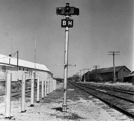 Signal-BH Block Limit-Bridgehampton-View E - 04-1970 (Keller-Keller).jpg (87983 bytes)